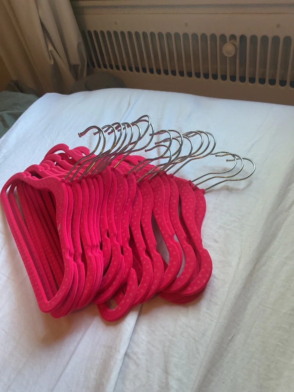 20 pack Clothes Hangers Smaller
